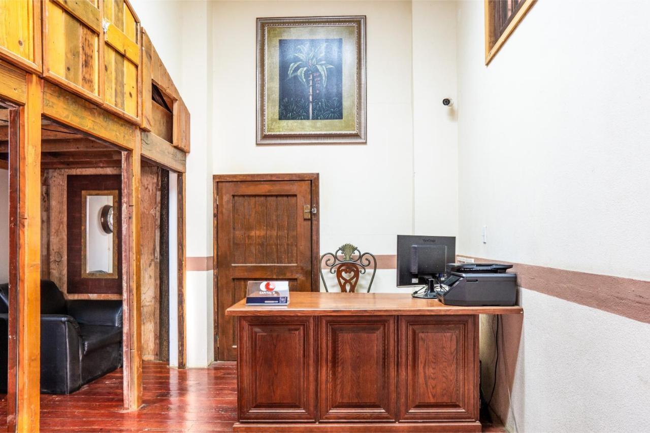 Capital O Hotel Villa Azura Текате Екстериор снимка