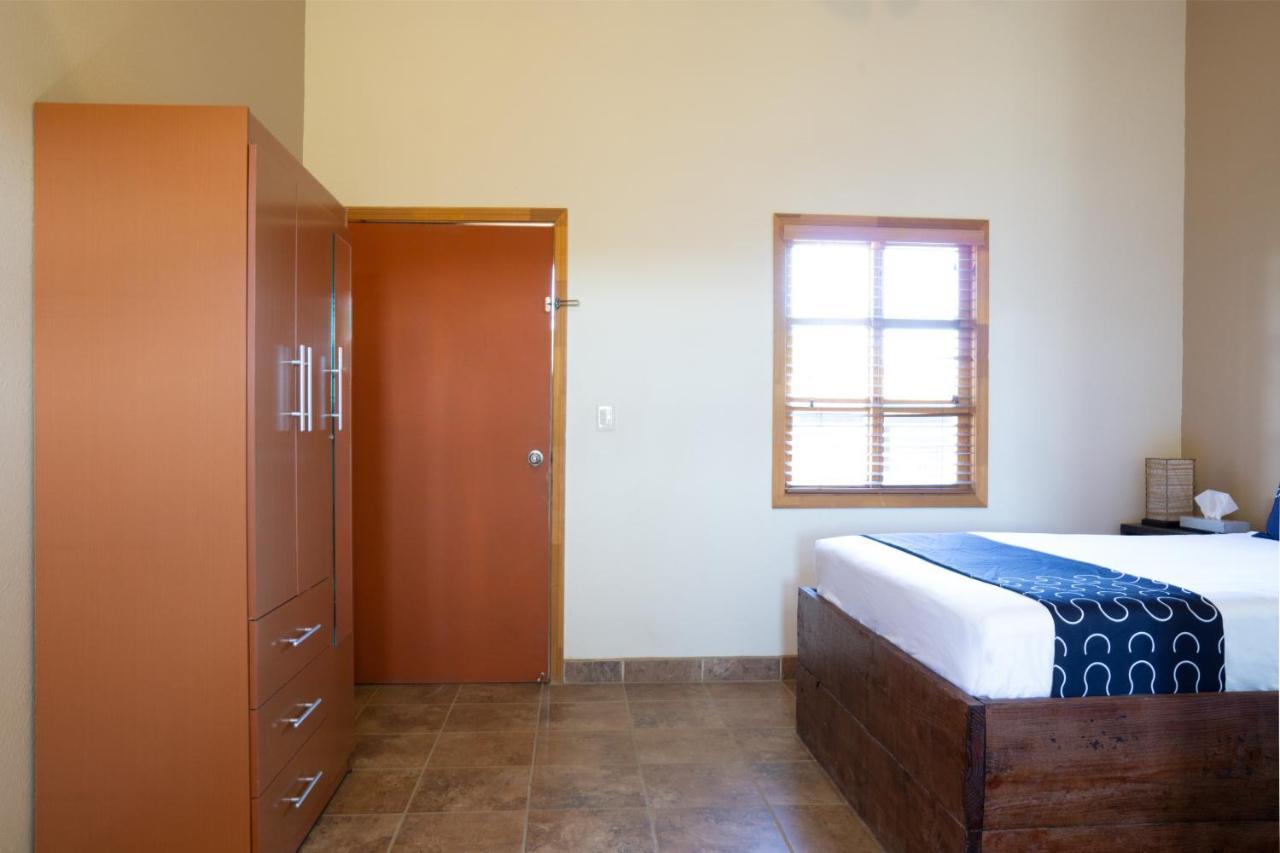 Capital O Hotel Villa Azura Текате Екстериор снимка